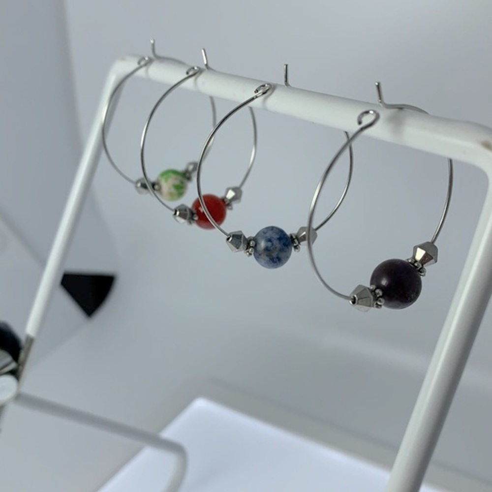21225 Blue, Green, Black & Orange Wine Glass Charms